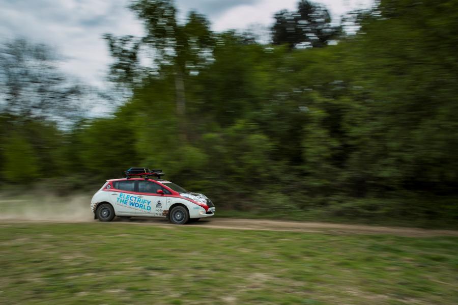  Nissan Leaf AT-EV 2017 года  (фото 4 из 17)